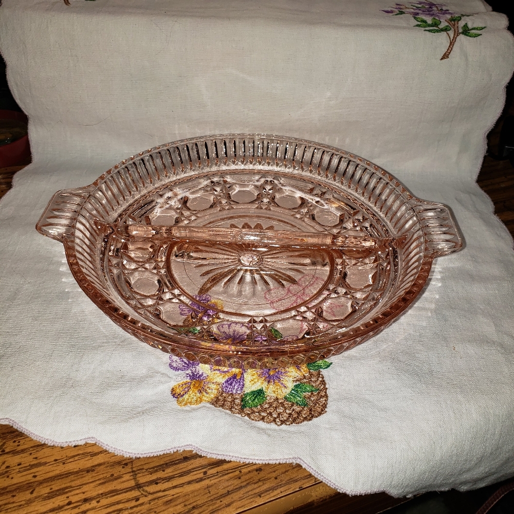 Beautiful Vintage Indiana Glass Windsor Pink Relish Dish Divided With Handles